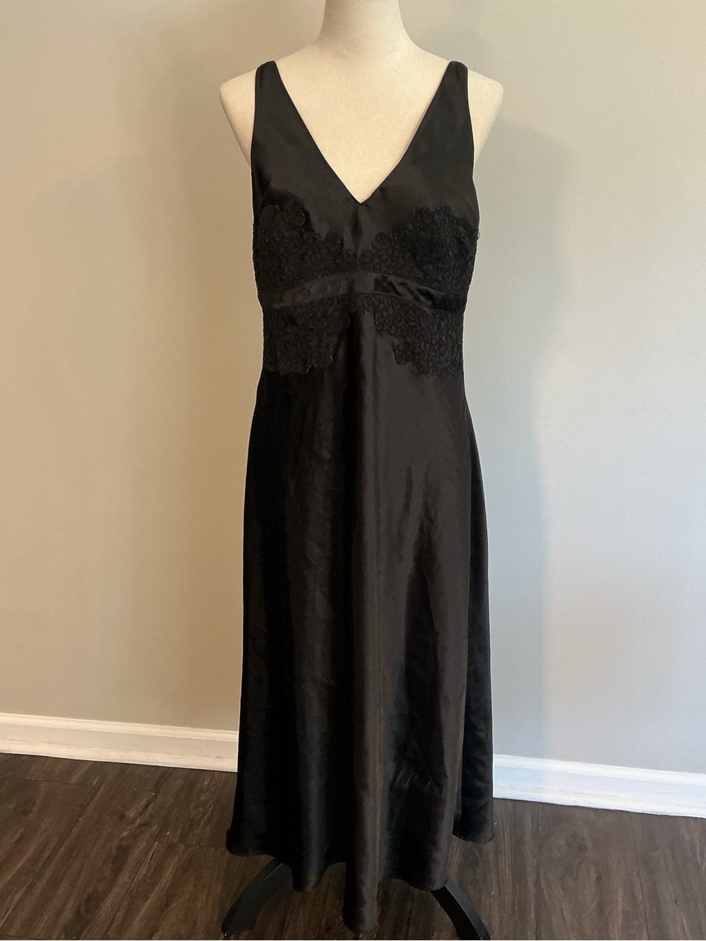 Jones New York Black Satin Nightgown